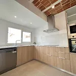 Agi Arago Apartments